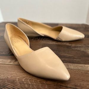 *NWOT* Naturalizer Nude Flats!